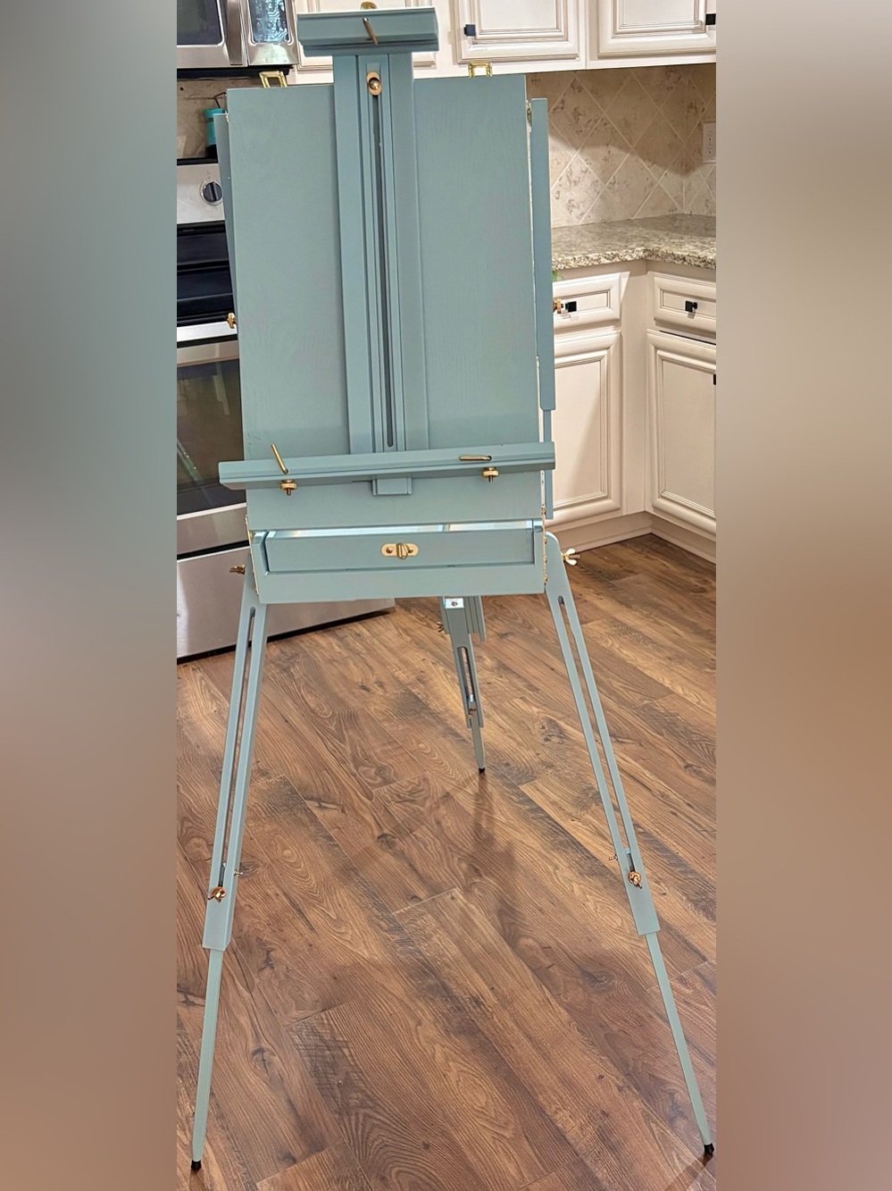 Adjustable Wooden Artist Easel in Turquoise